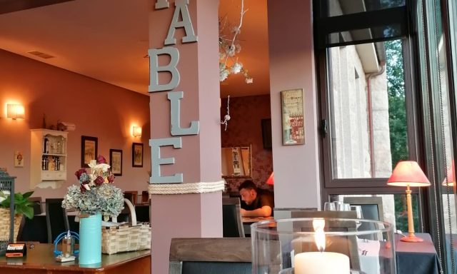 Restaurante La Table