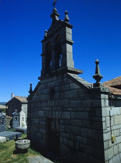 Igrexa de San Pedro de Triós