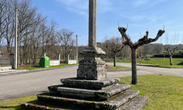 Cruceiro de Santa Marta