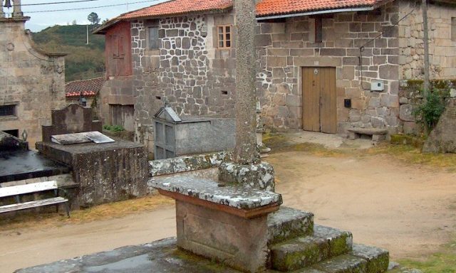 Cruceiro de San Martiño de Sabadelle